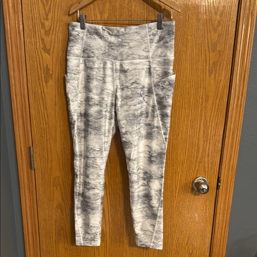 Xersion Gray Tie-Dye Leggings